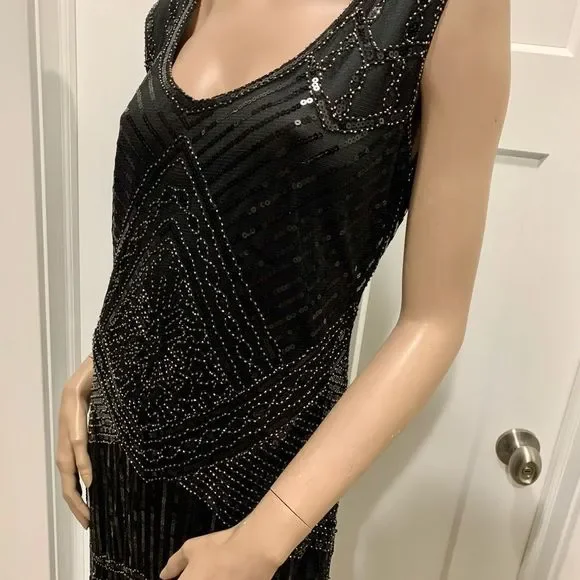 Vintage Style "Great Gatsby" Sequined Fringed Flapper. Great for Halloween - Picture 15 of 16